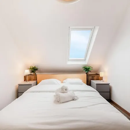 Apartment Stylish In Vibrant Bonnevoie